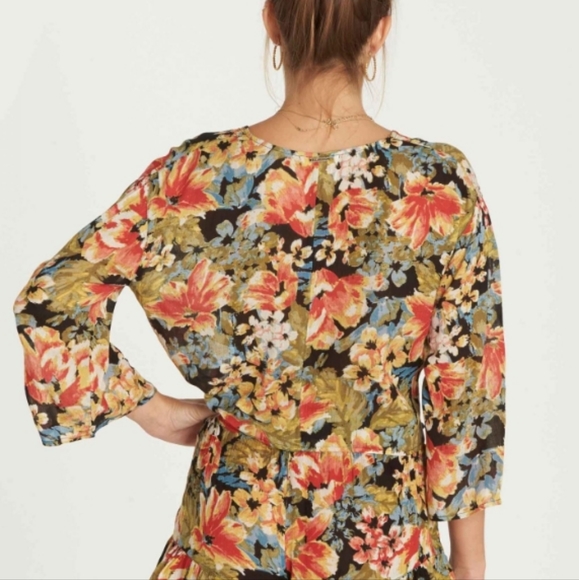 Billabong Crop Top - Picture 3 of 10